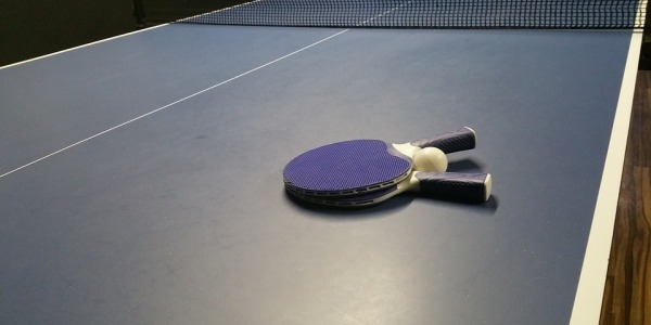Kaip išsirinkti ar pačiam susidėti stalo teniso raketę?